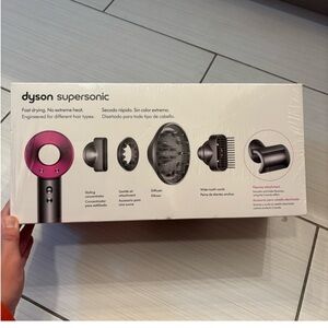 BRAND NEW Dyson Supersonic Hair Dryer Fuschia